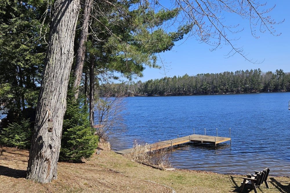 Elcho Cottage | Cozy waterfront cottage on Lower Post Lake. Family- friendly.