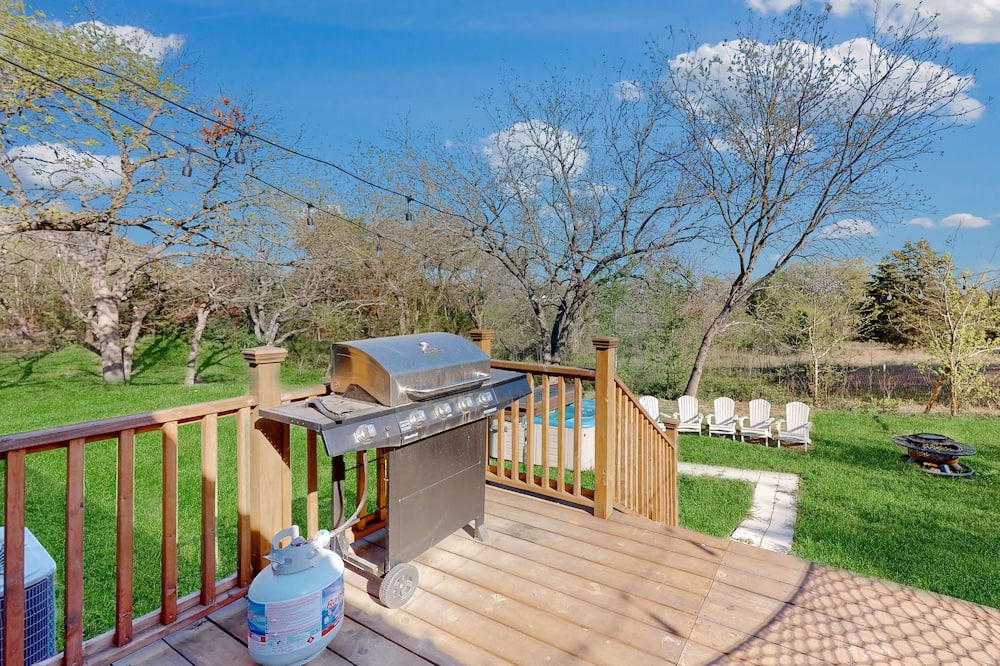 McKinney House | Hot tub, dog-friendly home with large yard, hot tub, grill, smart TV, W/D, & AC