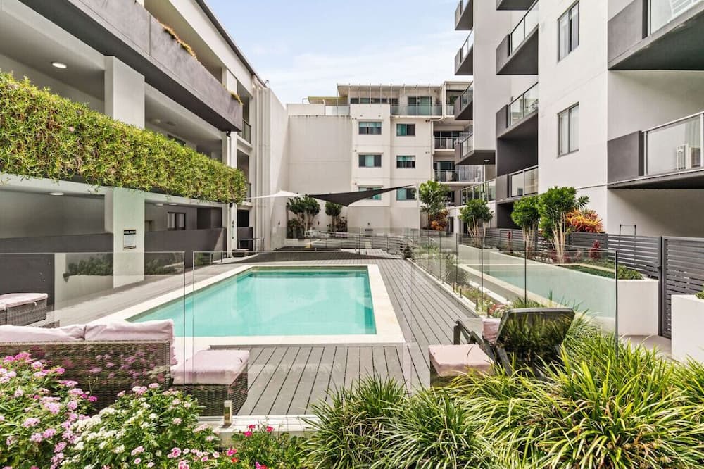 Kelvin Grove Apartment | Chic Modern Retreat: 1BR Apt w/ pool@Kelvin Grove