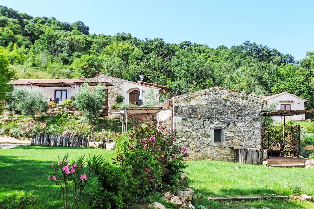 Saturnia House | Il Borghetto by Interhome