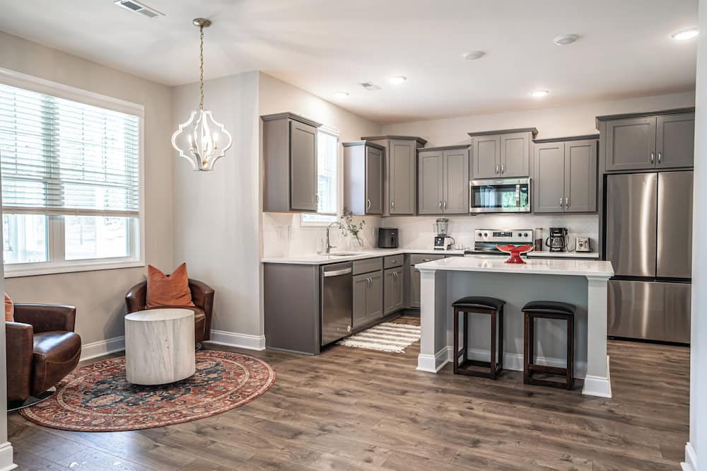 Aberdeen House | Avail US Open! Legacy Lakes Golf Home