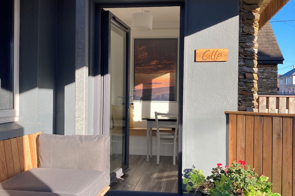 Ballyferriter Apartment | Spectacular Sea Views - Cille 2