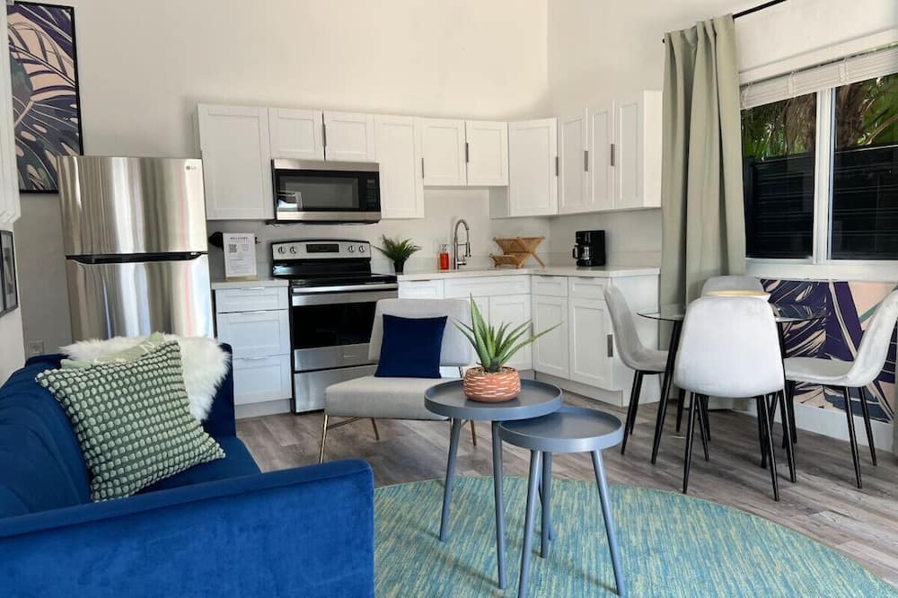 Coral Way Ski Chalet | Havana Ooh Na Na (Unit B)