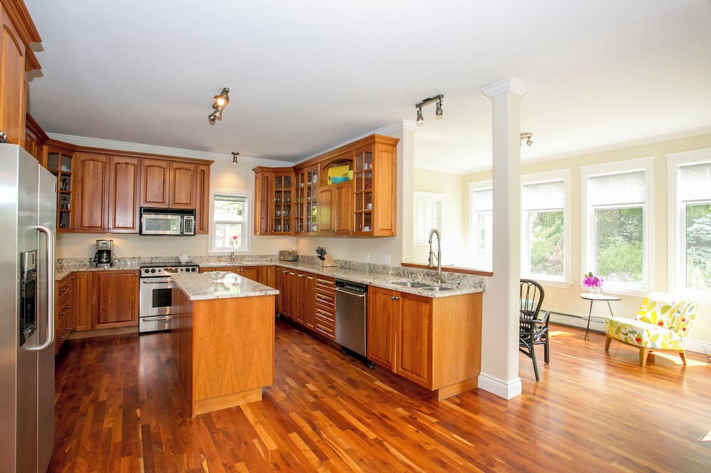 Chester House | Spacious Chester Village Home
