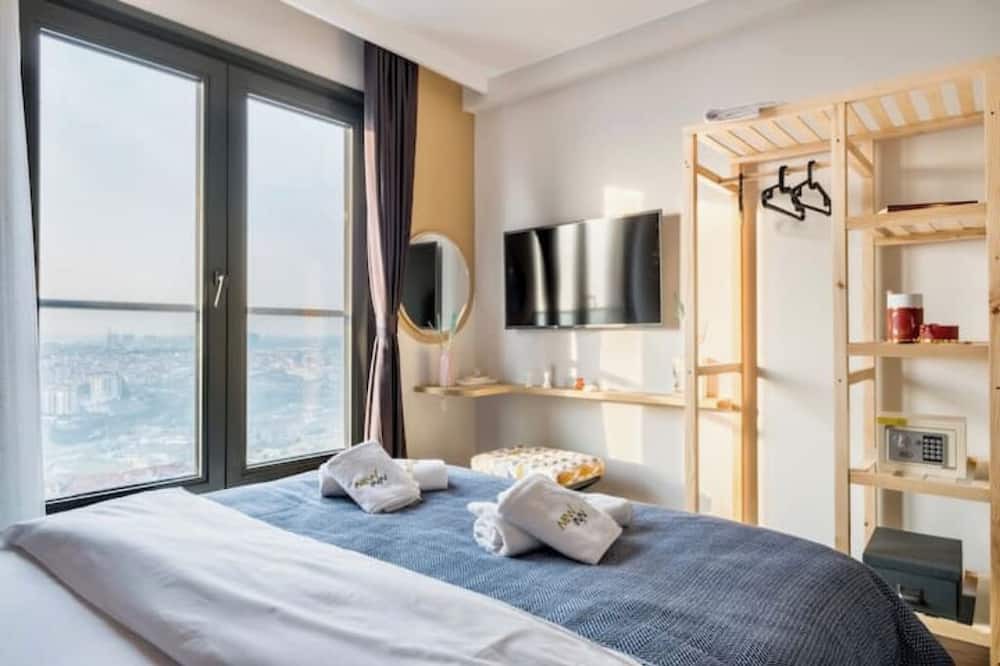 Kagithane Apartment | Zen - 1BD Apt w/ City Views & Balcony