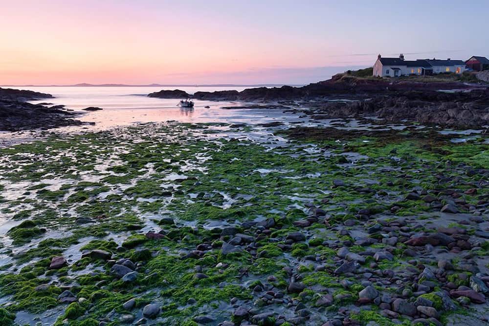 Treffgarne House | The Old Milking Parlour, Holiday Property Treffgarne, Sleeps 6, 3 bedrooms, bathrooms