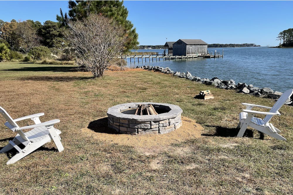Grimstead House | The Big Boathouse on a Point- Quick access to Chesapeake Bay; Kayakers love it.