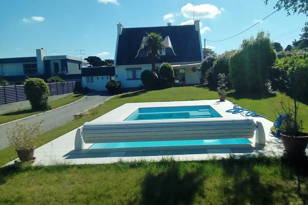 Concarneau Villa | Homerez - 100 m away from the beach! Big villa for 10 ppl. with swimming-pool