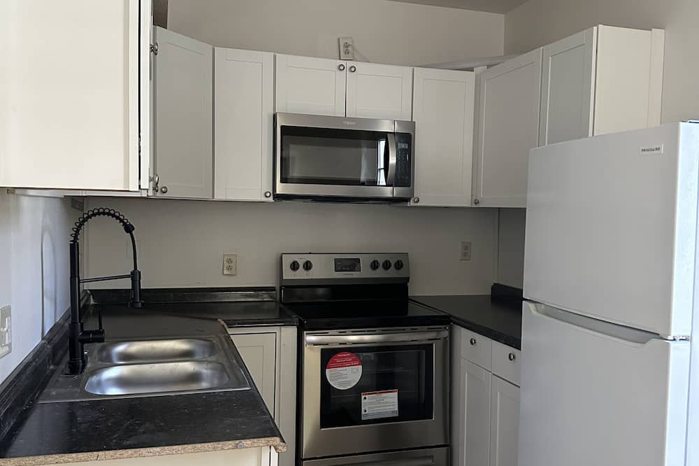 Easton House | Cozy and comfortable guest suite close to Easton and Airport.