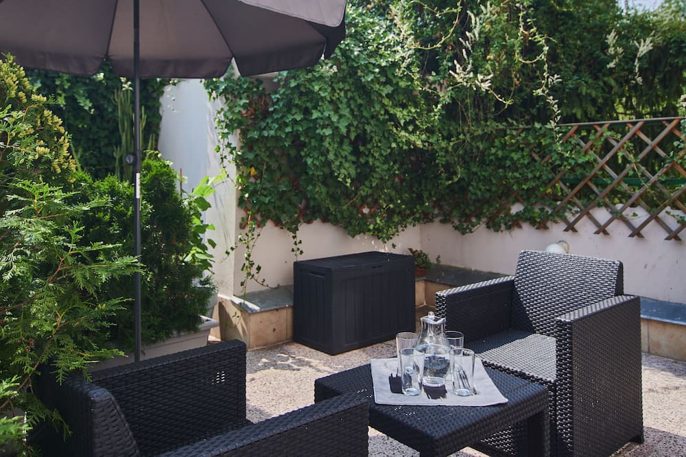 Brevnov Apartment | Vacation Home close to Castle, Terrace and Garden