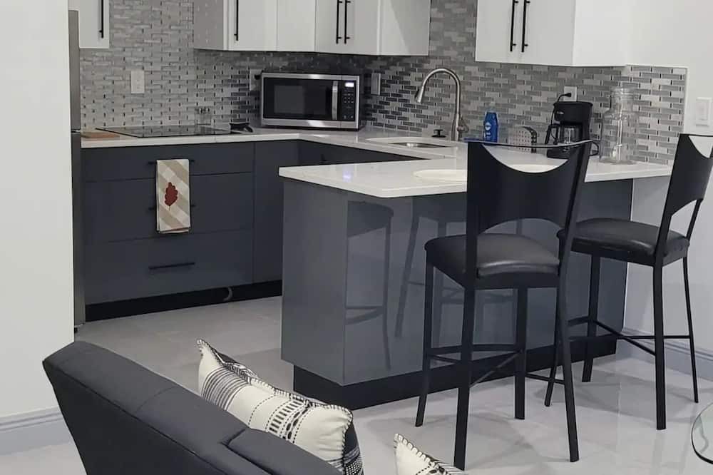Buckingham Boat Rental | Lovely newbuilding 1 bedroom vacation parking freenn