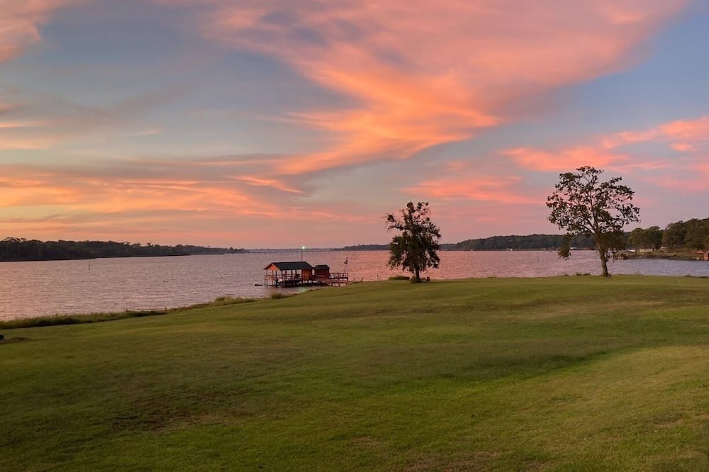 Yantis House | Bass and Crappie Haven. 2-bedroom house on famous Lake Fork.