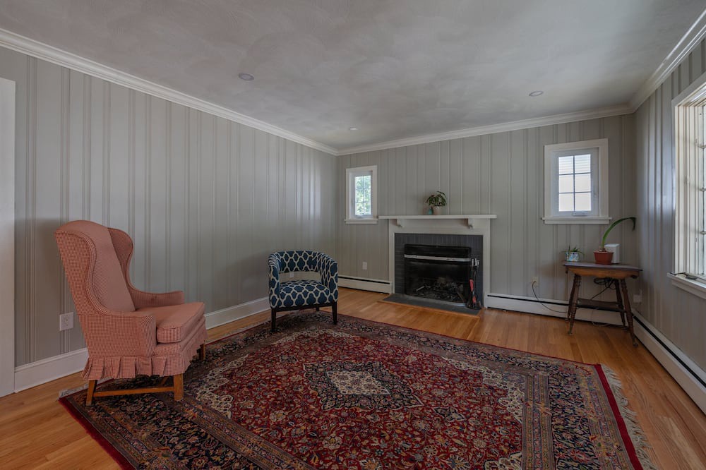 Wallingford Center House | Wonderful 3 BR Home w/ Indoor Fireplace near CT Historical Places