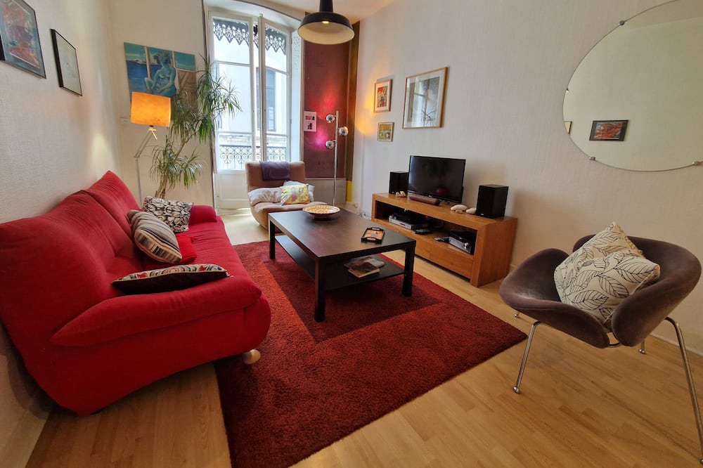 Quartier Hyper-Centre Apartment | The Victor Hugo 🖼️ #GL