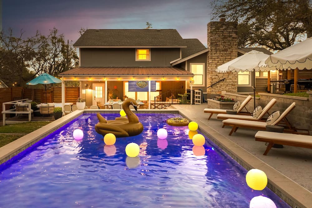 West Oak Hill House | Pool - Spa - Outdoor Theater - Game Room - Sleeps 17