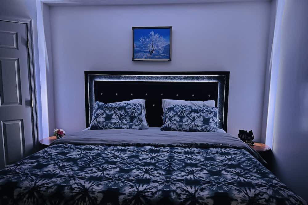 Simpsonville House | Cozy 1-bedroom house in tranquil Elkridge with WiFi, AC, fitness room
