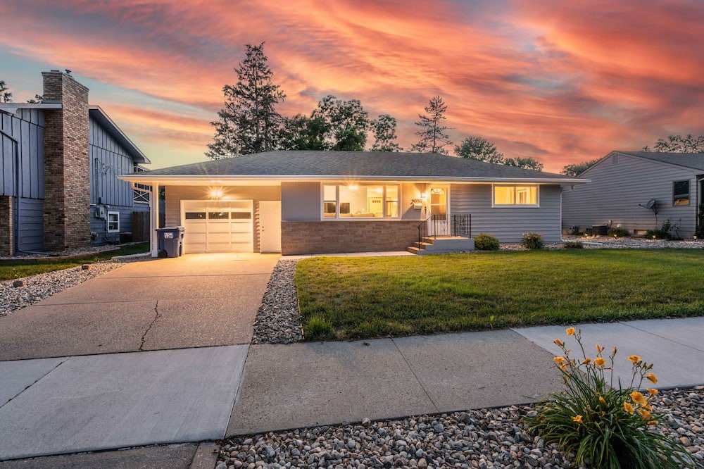 Sioux Falls House | Spacious 4BR Home Near Hospitals & Universities
