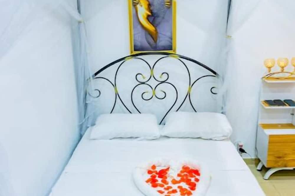 Angre Apartment | Vrbo Property