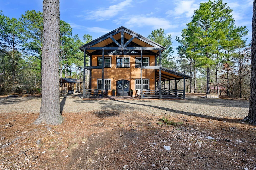 Hochatown Cabin | Cabin w/HotTub, Grill; Pets OK