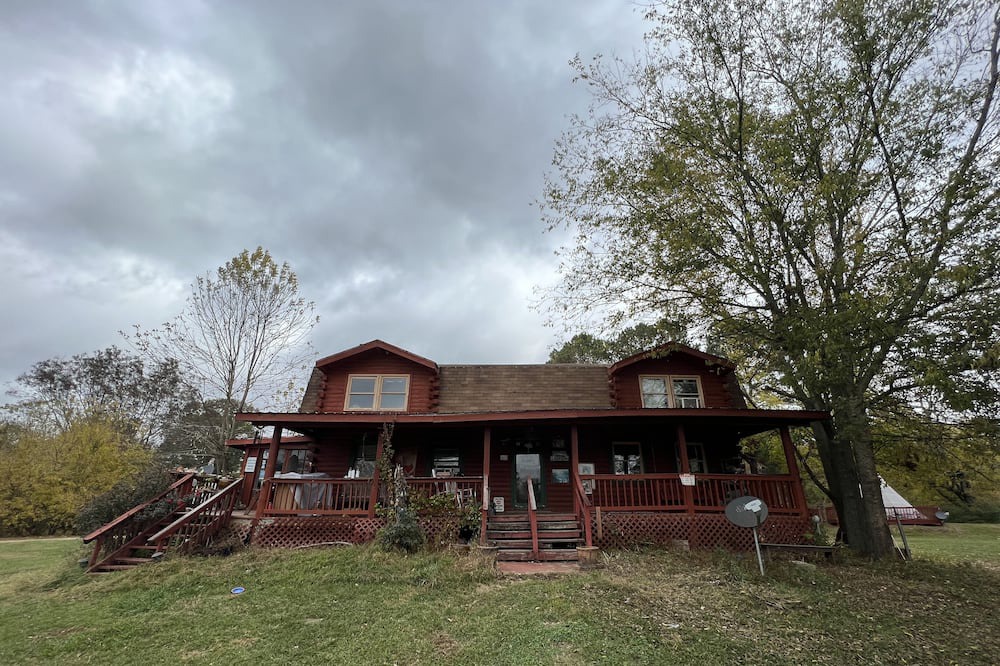 Mc Caskill Resort | Diamond Glamping - Main Log House