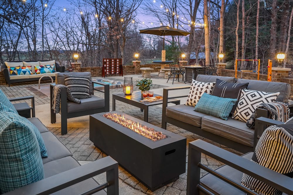 Laurelville House | Luxury: Ample amenities,stunning views, prime spot
