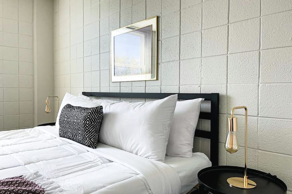 Corryville Apartment | Sleepover: Delightful 1BD/1BA + Gym - Cincinnati