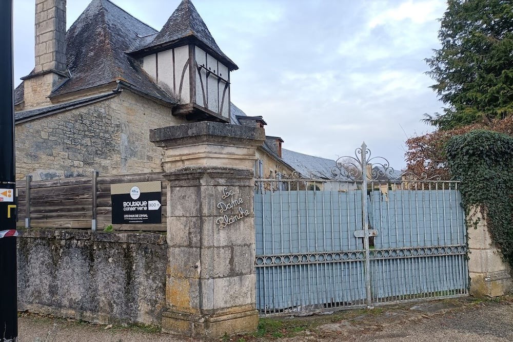 Salignac-Eyvignes Bed & Breakfast | Chambre D'hôte de la Dame Blanche