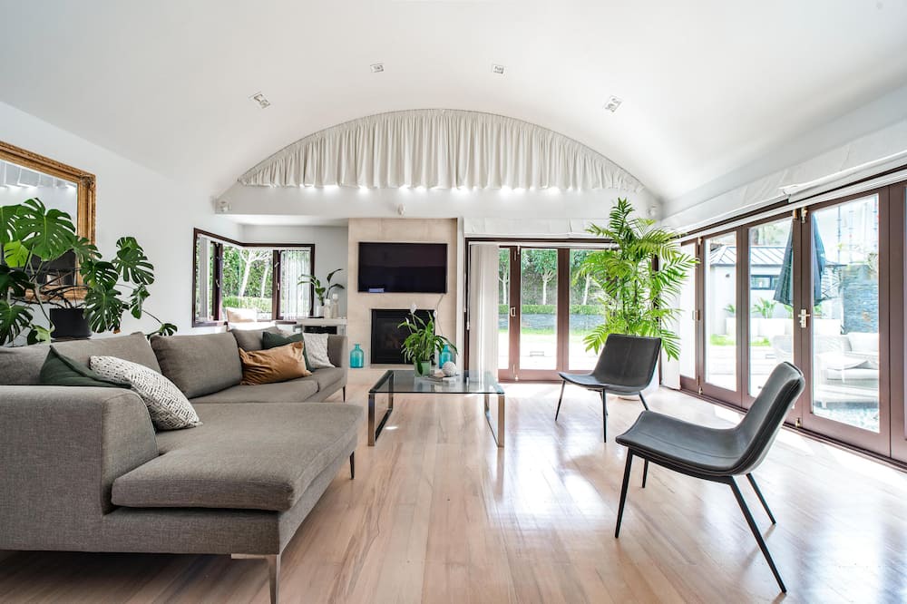 Remuera House | Premier and Roomy 4BR Holiday Home in Auckland