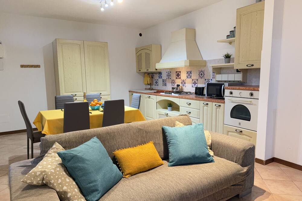 Cormano Apartment | [20 Mins from Milan Central Station] Free Parking