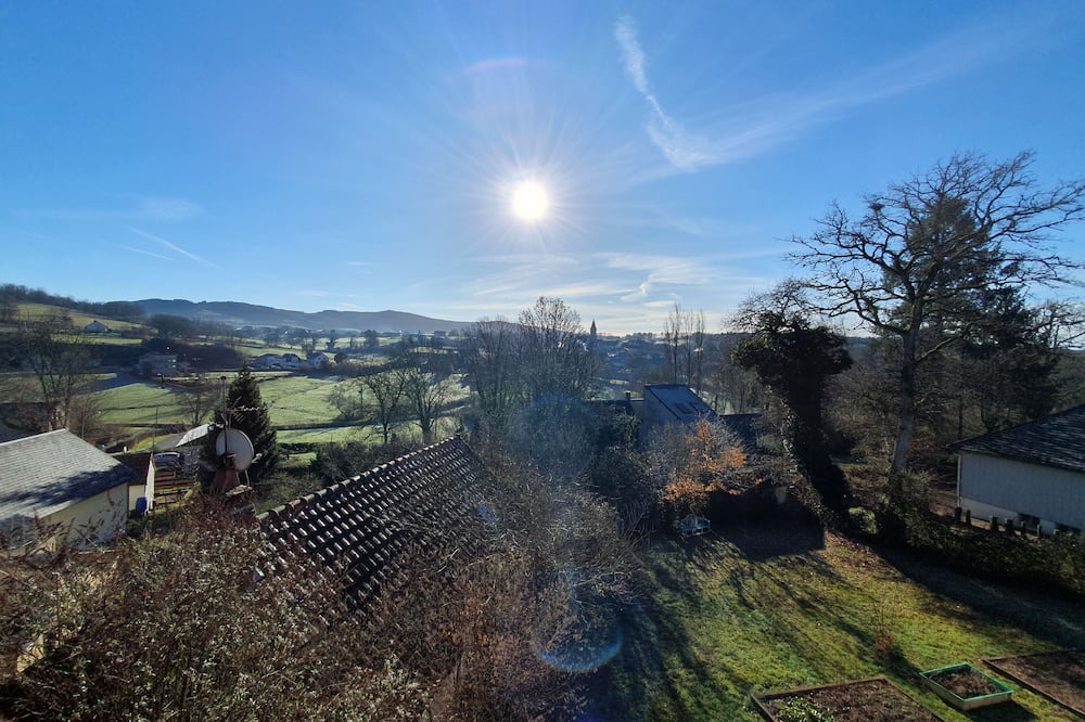 Saint-Honore-les-Bains Bed & Breakfast | Suite de 35m2 Petit Déjeuner Compris à Saint Honoré les Bains