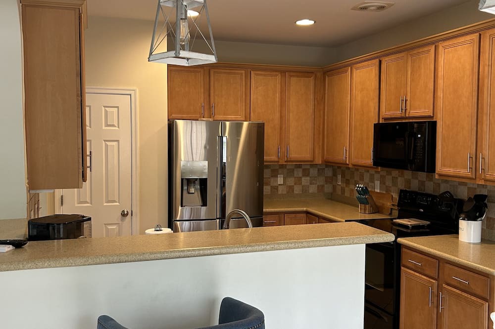Midlothian House | Welcome to suburbia! 3bedroom townhome in Midlothian - close to 288 & Powhite!