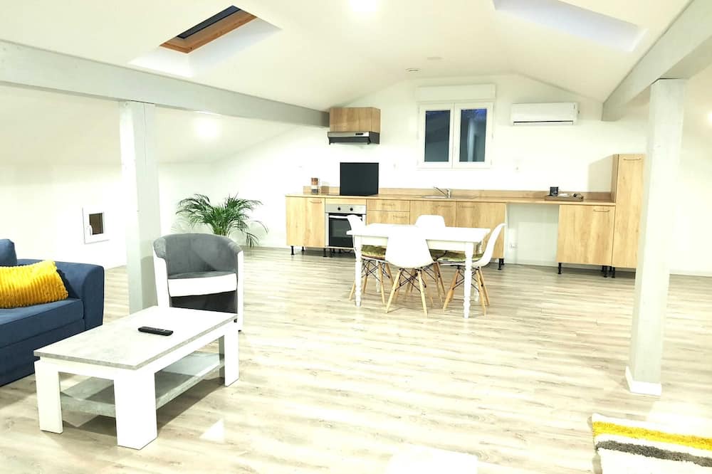 Clermont-Dessous Apartment | Homerez - Spacious apartement for 6 ppl. with terrace at Clermont-Dessous