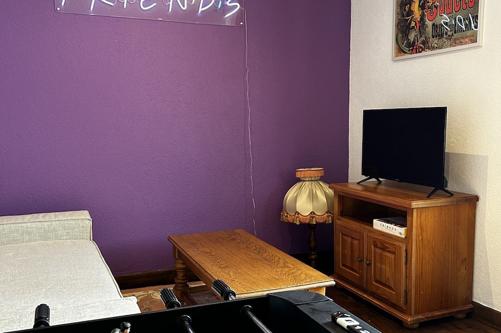 Rives de Meurthe Apartment | Chez Monica et ses Amis à Nancy - Plongez Dans L'univers de la Série Friends