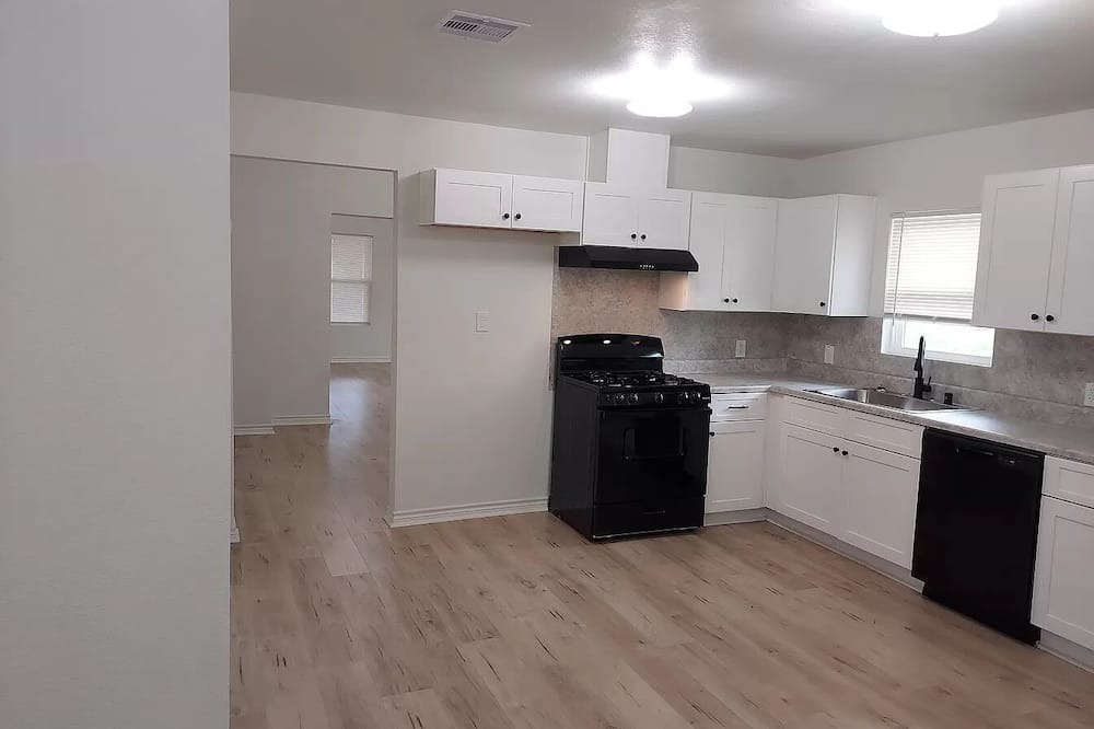 Beaumont House | 1Bed and 1Bath house for Rent