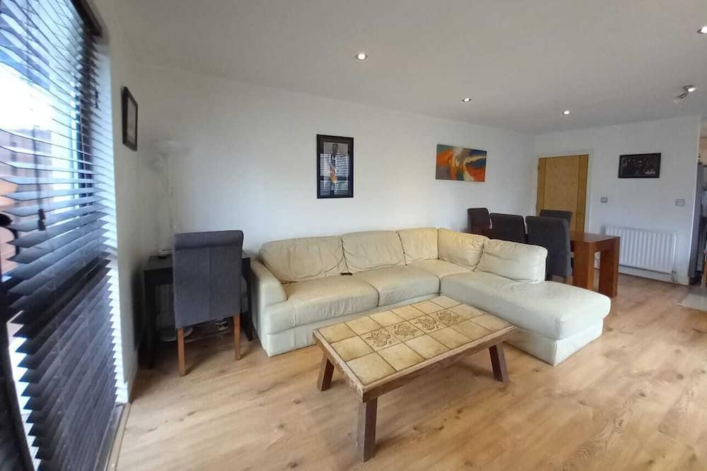 Dublin Apartment | Remarkable 2 -Bed Apartment in Dublin