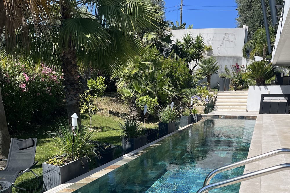 Saint Antoine Apartment | Cottage Marin Avec VUE MER en REZ Jardin Avec Piscine Chauffée