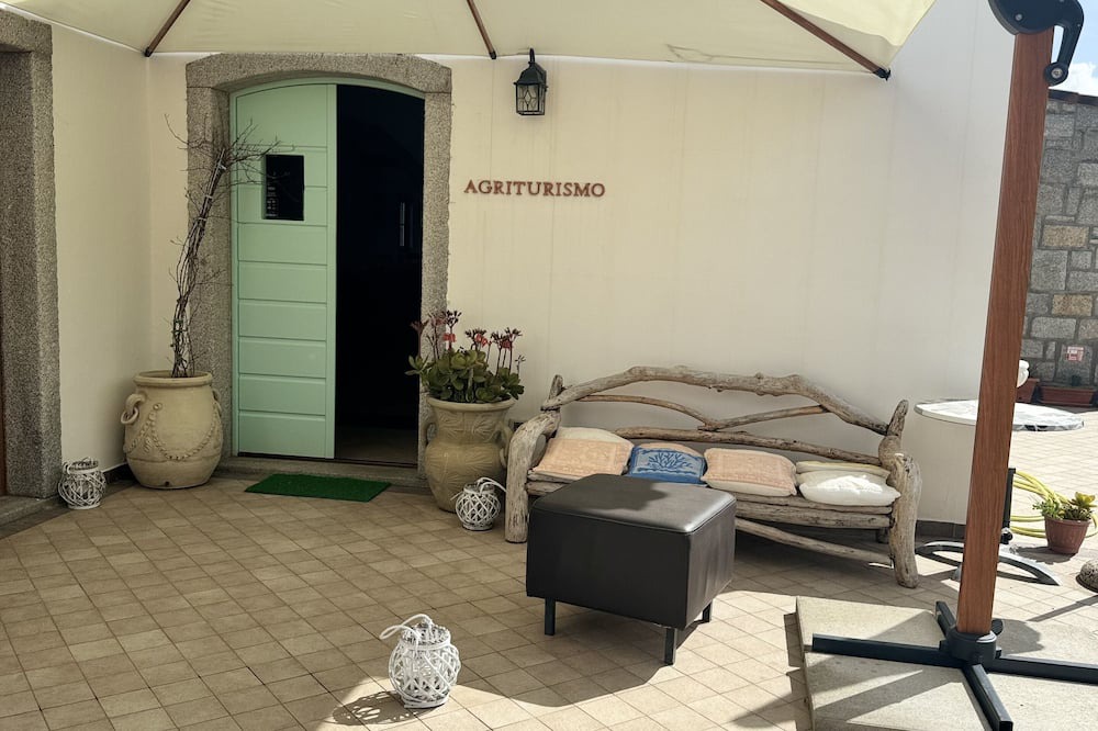 Luogosanto House | Tenute Testoni Agriturismo con camere