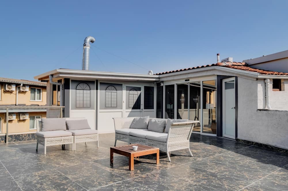 Cekirge Mahallesi House | Hotel w Terrace Backyard Near Bursa Grand Mosque