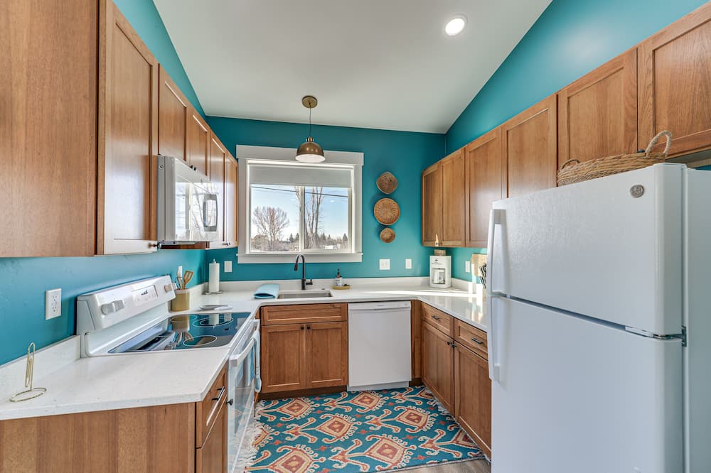 Pinedale House | Pinedale Home w/ Yard: 7 Mi to Fremont Lake!