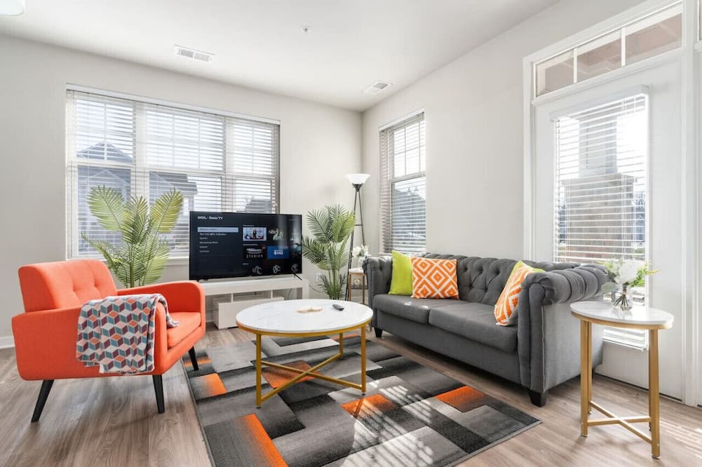 West Dundee Apartment | Corporate Housing by MGM