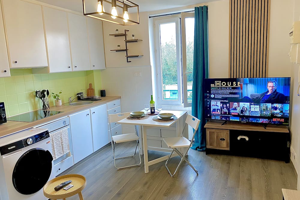 Corbeil-Essonnes Apartment | Calme Wififibre Netflix Gare à Pied