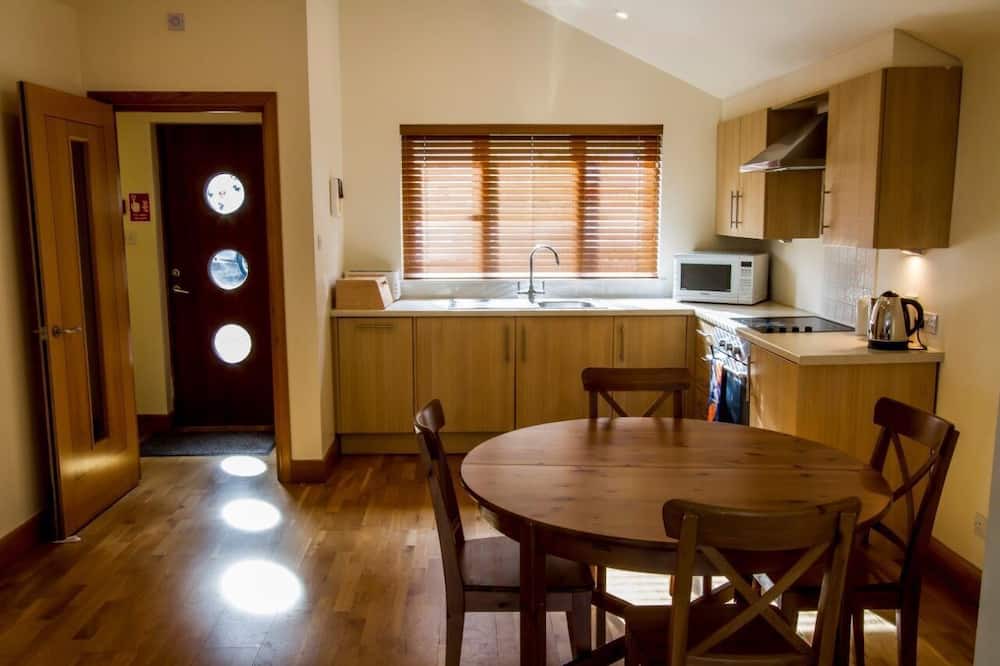Trinity Apartment | 2-Bedroom Self Catering Apartment with Sea views