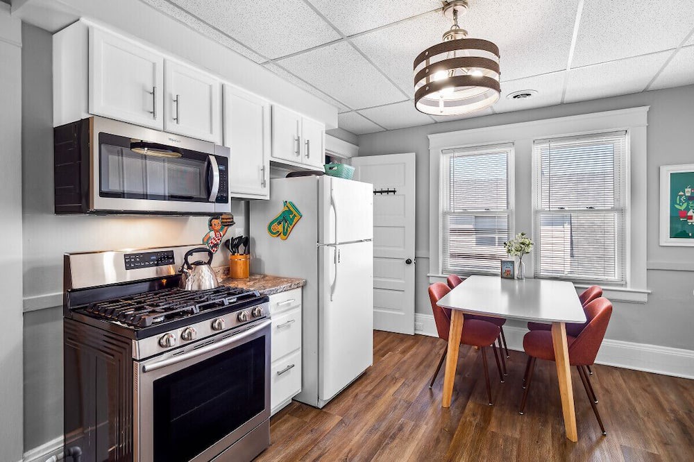 Wickliffe House | Updated 2BR + Office Near Downtown and Clinic