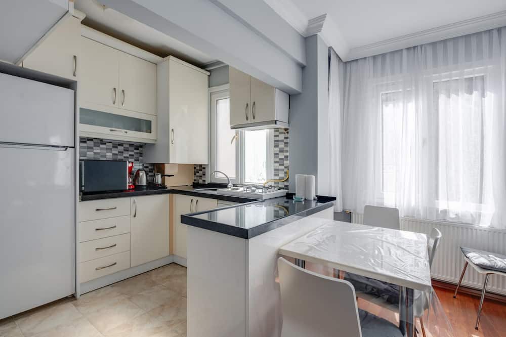 Ortakoy Apartment | Central Flat w Balcony 5 min to Ortakoy Square