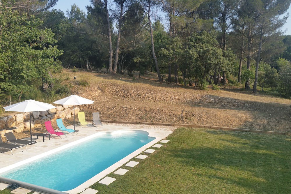 Meyrargues House | Family house of 180 m2, 5 bedrooms / 8 people, quiet with swimming pool.