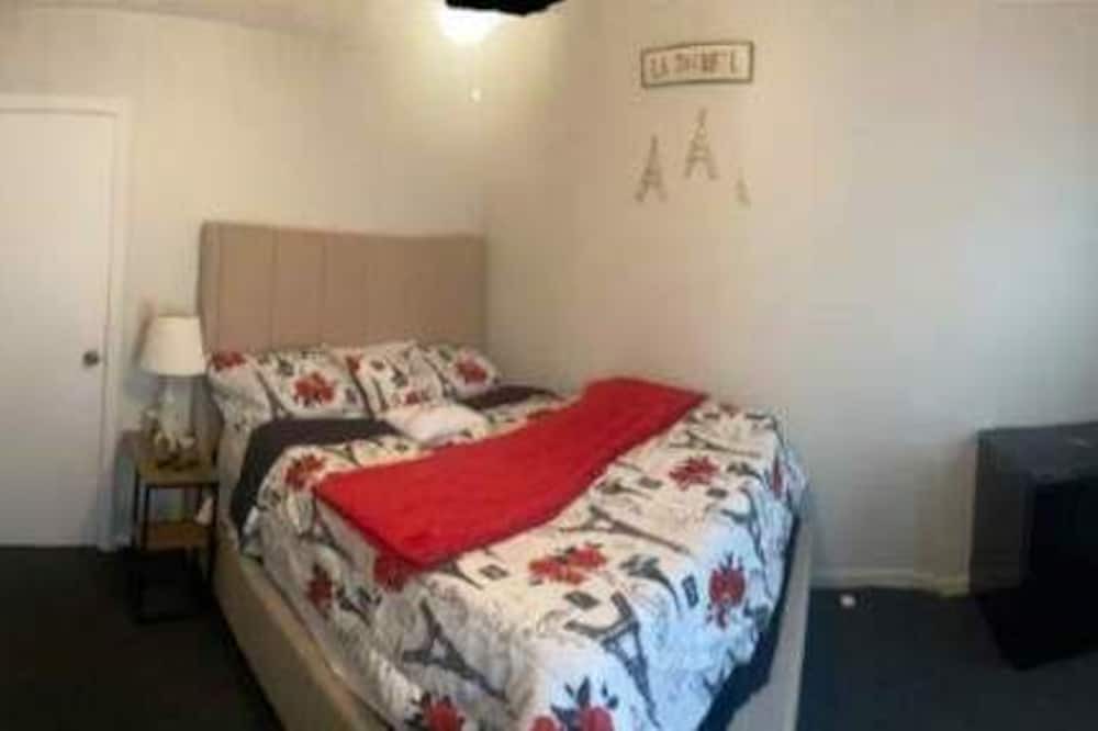 Queens Apartment | Travel Nurse Hot-Spot