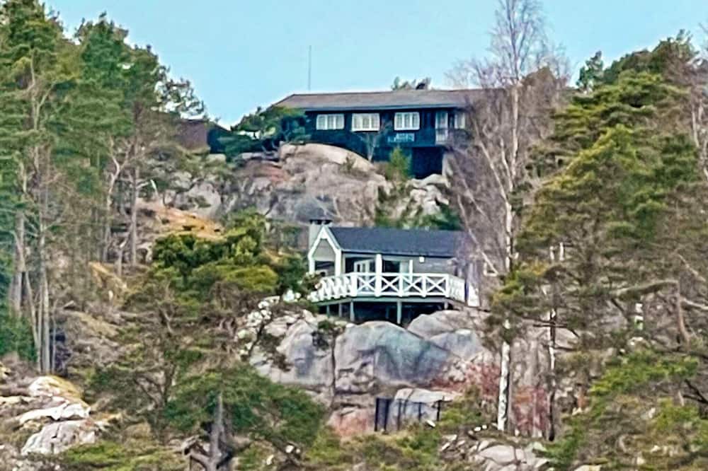 Hvaler House | 10 person holiday home in Skjærhalden
