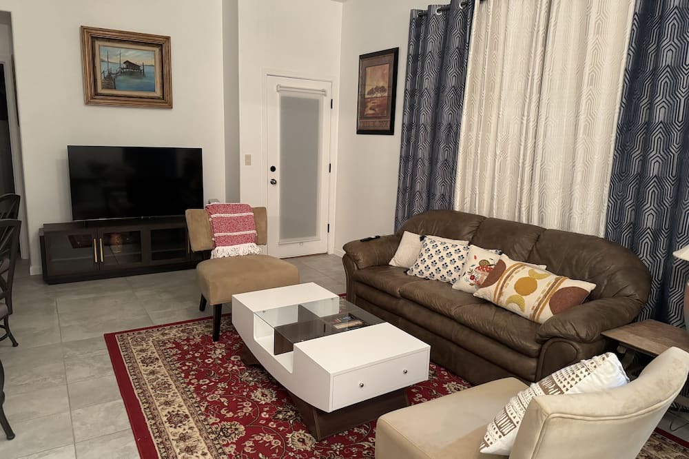 Prince Tucson Condo | Warm and cozy pad in the heart of Tucson