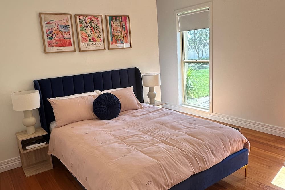 Wahgunyah House | Hill Close Ranch - Farm View