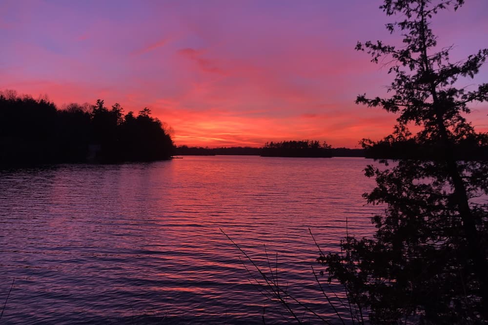 Frontenac House | Loughborough Lake Private Island
